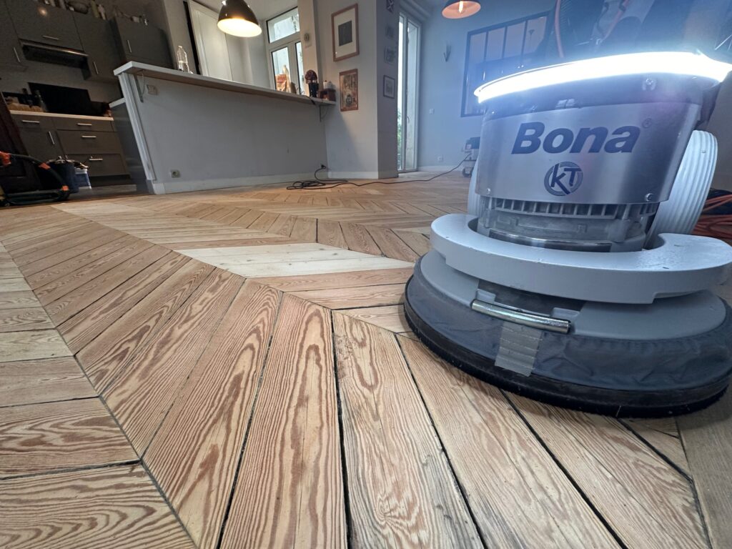 Ponçage et rénovation de parquet à Caen – Artisan Maxard Parquet