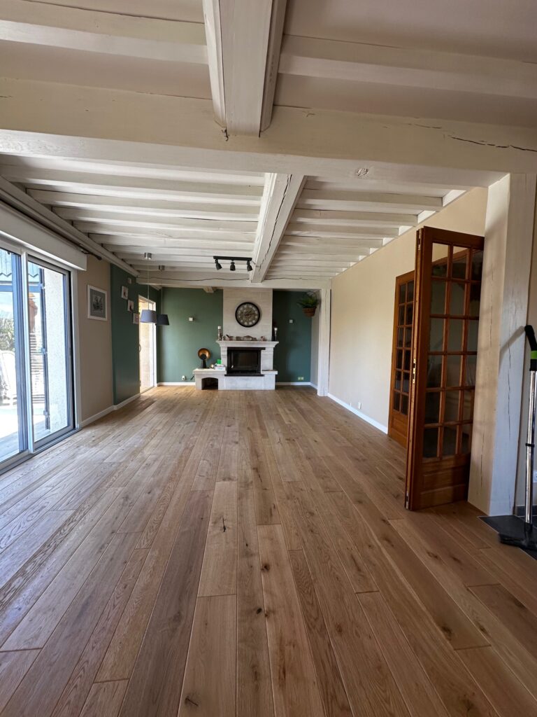 Pose de parquet et plinthes à Caen – Artisan Maxard Parquet