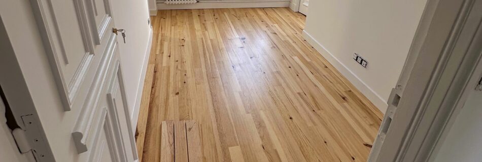 Ponçage parquet pin piece vide – Maxard Parquet