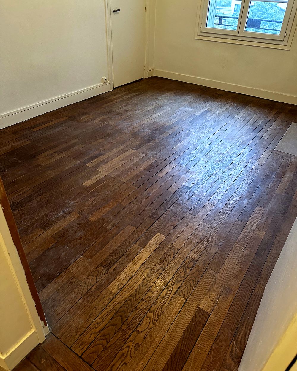 Chêne ancien avant rénovation – Maxard Parquet